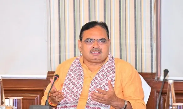 किसानों को जल्द मिलेगा मुआवजा, फसल खराबे को लेकर मुख्यमंत्री ने ली अधिकारीयों कि बैठक,